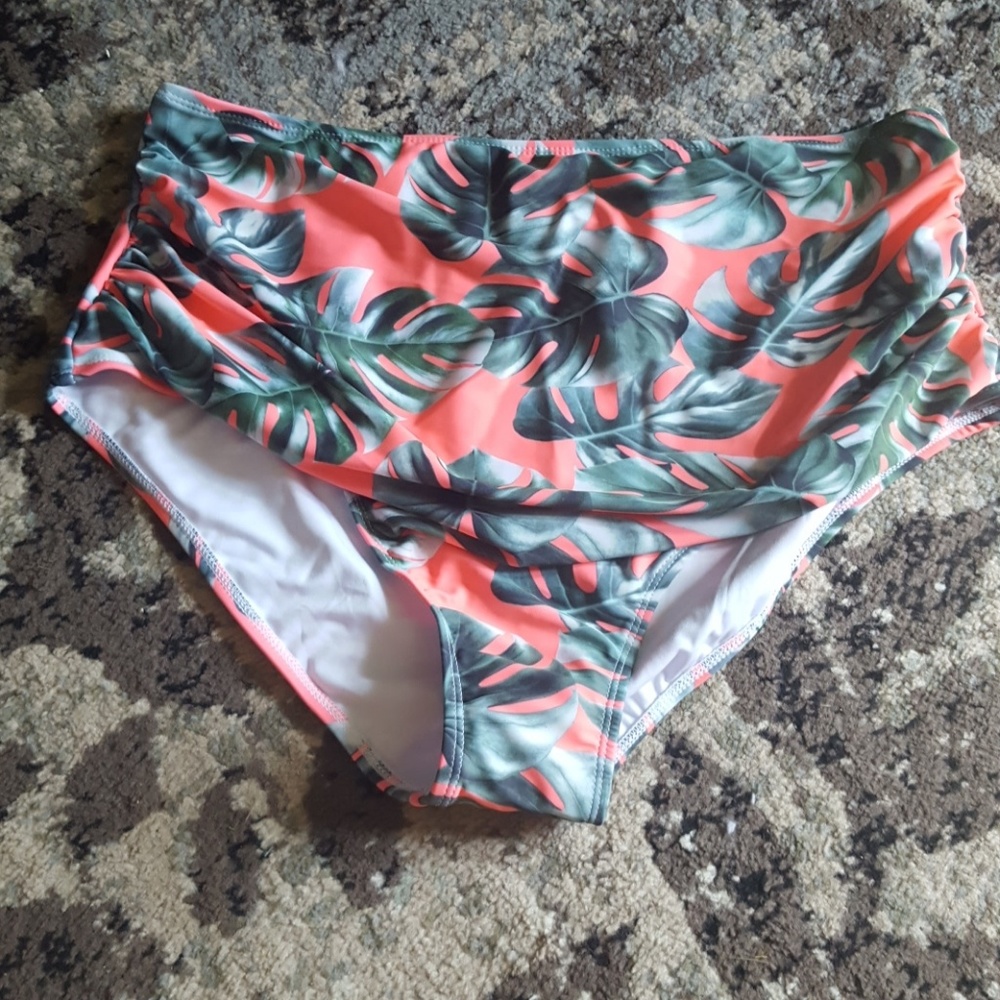 High-wait bikini bottoms